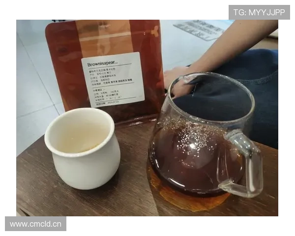 崔家溪连买咖啡都挑几百块的，普通人喝不起啊他咋活？