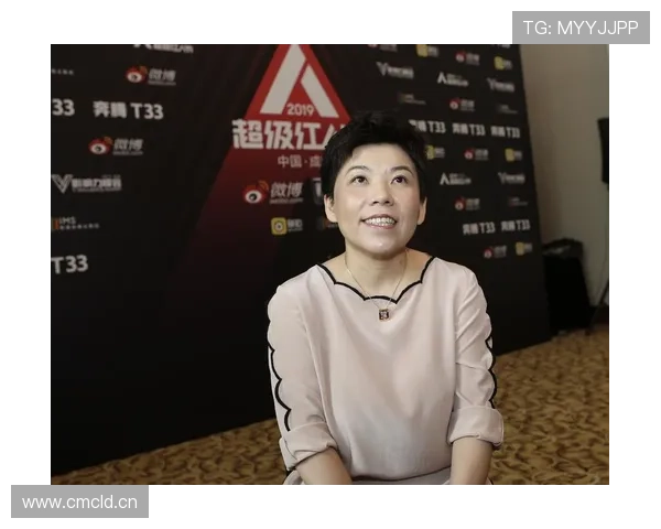 邓亚萍也太会生活了，茶几上那几件小摆设能把我半个月工资掏光