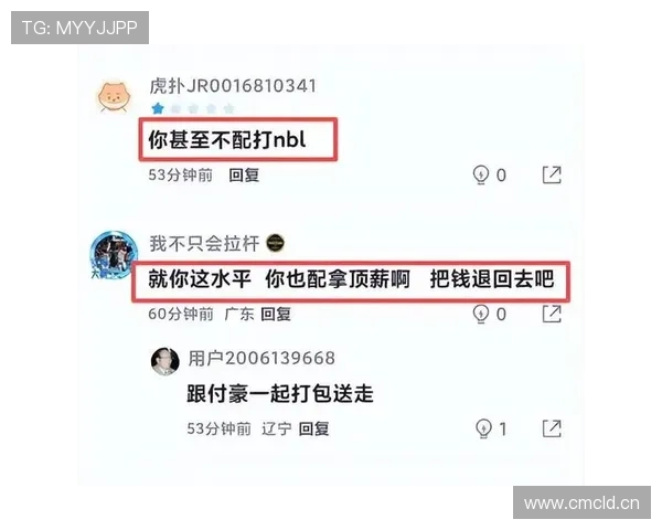 高亭宇下楼买菜，身边随从的钱包看着比我年薪扎心